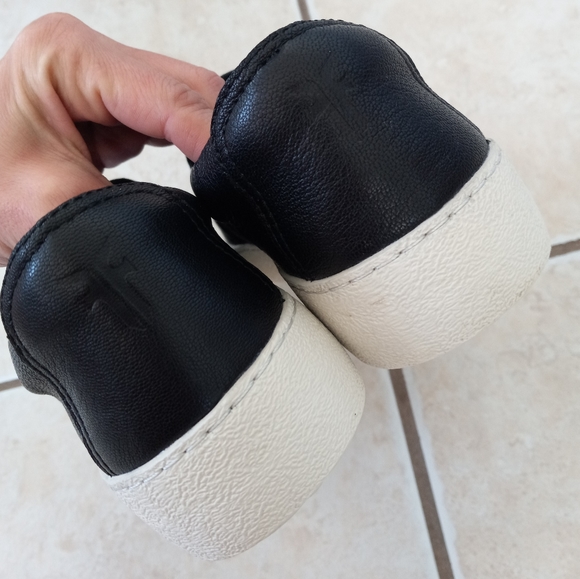 Frye Women's Webster Leather Slip On Loafer in Black 9US - Picture 6 of 12